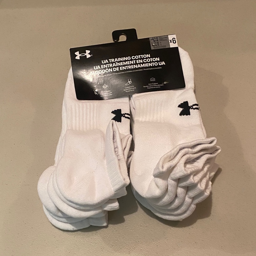 *New* Under Armour short white socks. Size: L (8.5-13). Color: White. 6 Pairs